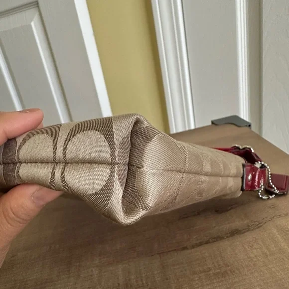 #6. Coach Daisy Sateen Signature Khaki & Red Crossbody Bag, Excellent Condition - Picture 10 of 15